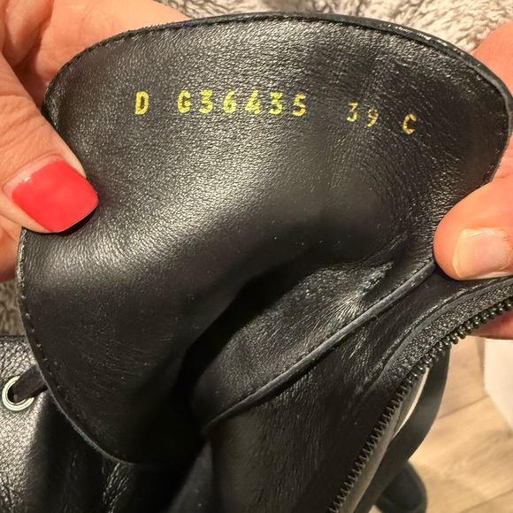 CHANEL 21C Shiny Crumpled Lambskin Patent Lace Up Ankle Short Heel Boots - Picture 12 of 16